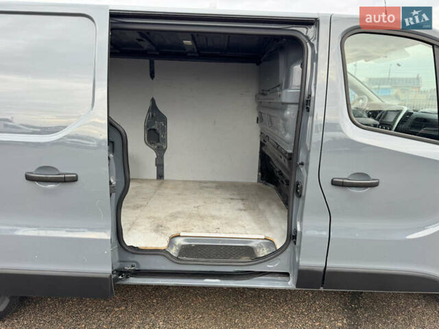 Серый Рено Трафик, объемом двигателя 2 л и пробегом 218 тыс. км за 22500 $, фото 26 на Automoto.ua