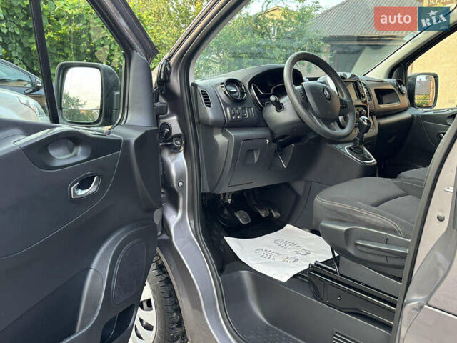 Серый Рено Трафик, объемом двигателя 2 л и пробегом 245 тыс. км за 16999 $, фото 11 на Automoto.ua