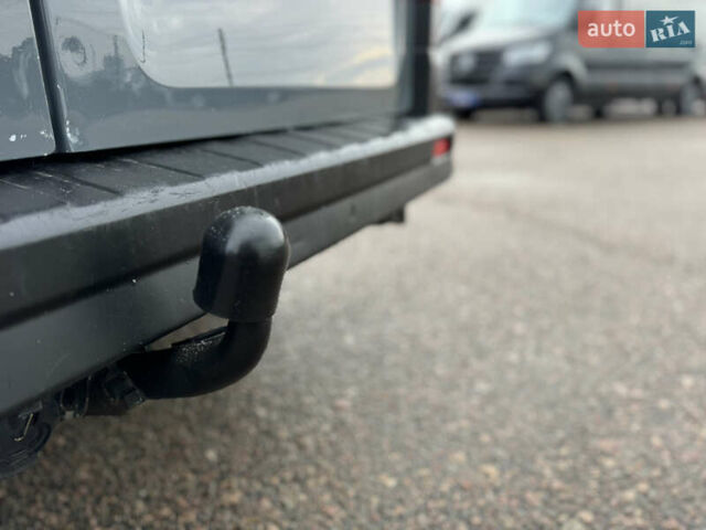 Серый Рено Трафик, объемом двигателя 2 л и пробегом 218 тыс. км за 22500 $, фото 24 на Automoto.ua