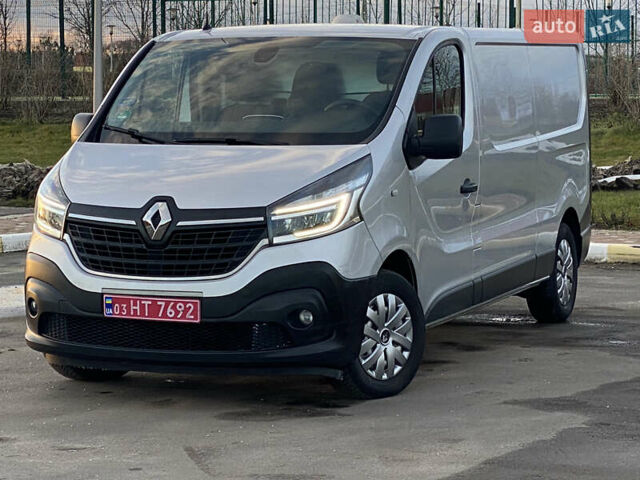 Серый Рено Трафик, объемом двигателя 2 л и пробегом 132 тыс. км за 18700 $, фото 58 на Automoto.ua