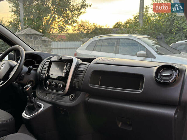 Серый Рено Трафик, объемом двигателя 2 л и пробегом 245 тыс. км за 16999 $, фото 8 на Automoto.ua