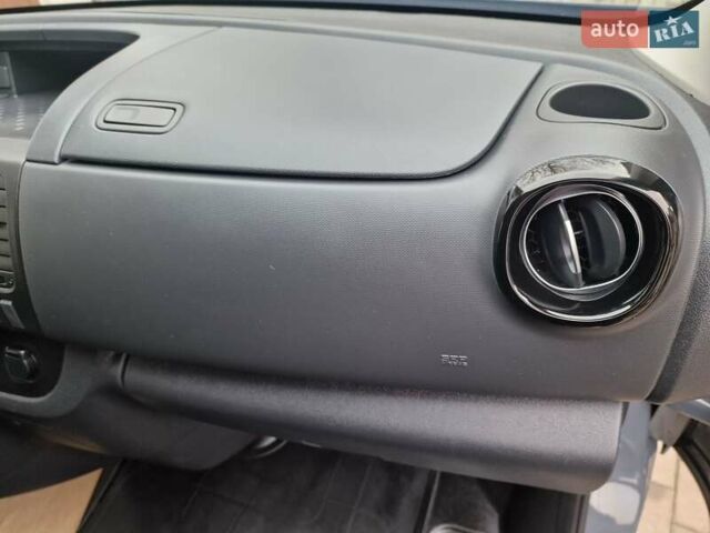 Серый Рено Трафик, объемом двигателя 2 л и пробегом 262 тыс. км за 20399 $, фото 16 на Automoto.ua