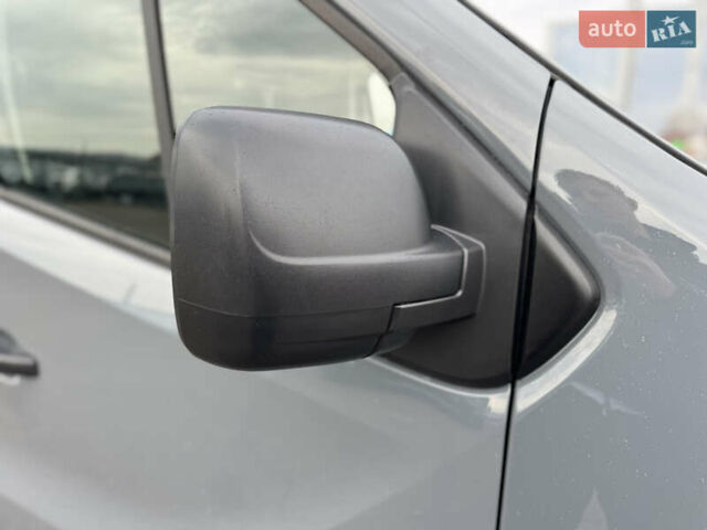 Серый Рено Трафик, объемом двигателя 2 л и пробегом 218 тыс. км за 22500 $, фото 29 на Automoto.ua