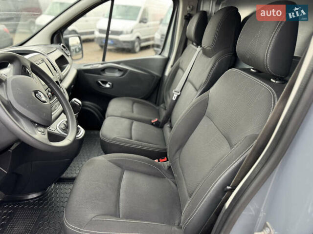 Серый Рено Трафик, объемом двигателя 2 л и пробегом 218 тыс. км за 22500 $, фото 44 на Automoto.ua