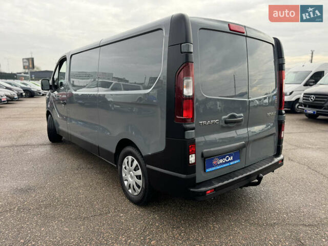 Серый Рено Трафик, объемом двигателя 2 л и пробегом 218 тыс. км за 22500 $, фото 4 на Automoto.ua