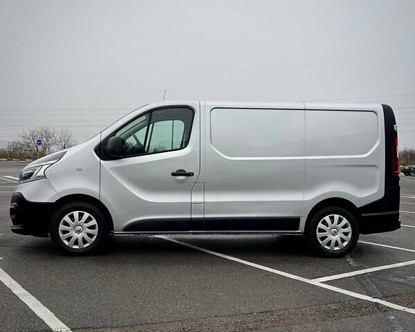 Серый Рено Трафик, объемом двигателя 2 л и пробегом 167 тыс. км за 18900 $, фото 5 на Automoto.ua