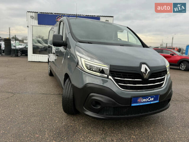 Серый Рено Трафик, объемом двигателя 2 л и пробегом 218 тыс. км за 22500 $, фото 10 на Automoto.ua