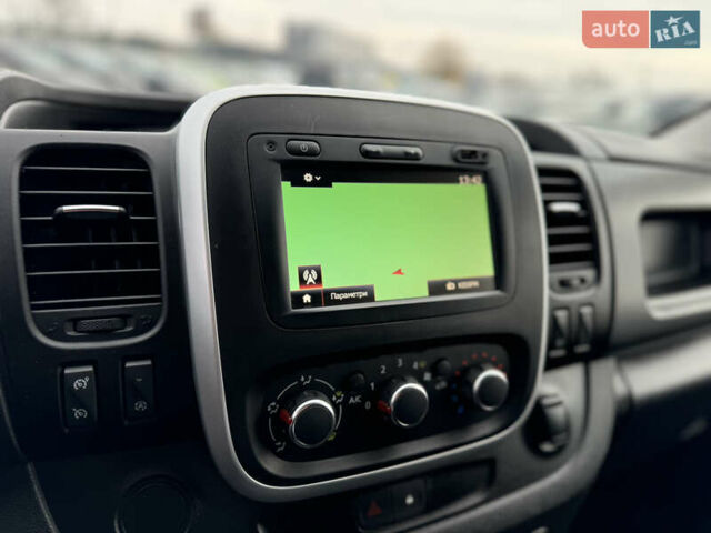 Серый Рено Трафик, объемом двигателя 2 л и пробегом 218 тыс. км за 22500 $, фото 52 на Automoto.ua