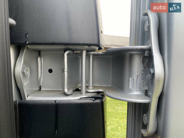 Серый Рено Трафик, объемом двигателя 2 л и пробегом 200 тыс. км за 17900 $, фото 31 на Automoto.ua