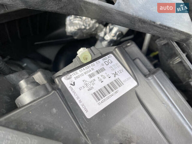 Серый Рено Трафик, объемом двигателя 2 л и пробегом 200 тыс. км за 17900 $, фото 25 на Automoto.ua