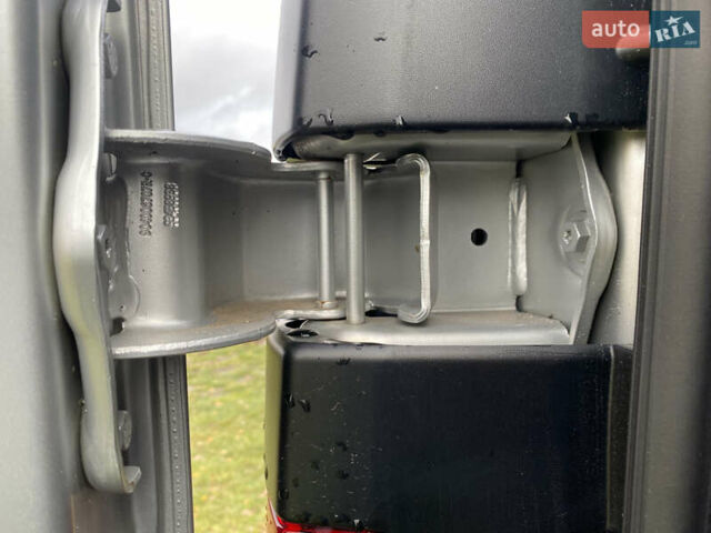 Серый Рено Трафик, объемом двигателя 2 л и пробегом 200 тыс. км за 17900 $, фото 32 на Automoto.ua