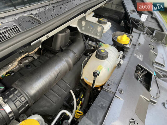 Серый Рено Трафик, объемом двигателя 2 л и пробегом 200 тыс. км за 17900 $, фото 24 на Automoto.ua