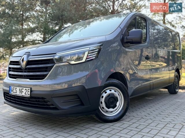 Серый Рено Трафик, объемом двигателя 2 л и пробегом 114 тыс. км за 23990 $, фото 3 на Automoto.ua