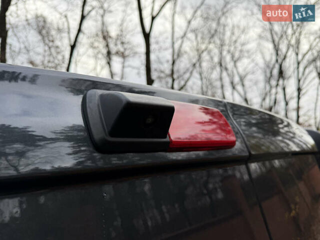 Серый Рено Трафик, объемом двигателя 2 л и пробегом 98 тыс. км за 25800 $, фото 58 на Automoto.ua