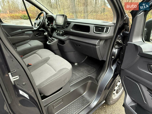 Серый Рено Трафик, объемом двигателя 2 л и пробегом 98 тыс. км за 25800 $, фото 36 на Automoto.ua