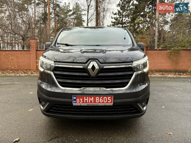 Серый Рено Трафик, объемом двигателя 2 л и пробегом 98 тыс. км за 25800 $, фото 4 на Automoto.ua