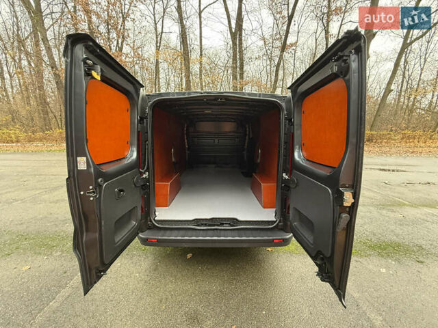 Серый Рено Трафик, объемом двигателя 2 л и пробегом 98 тыс. км за 25800 $, фото 47 на Automoto.ua