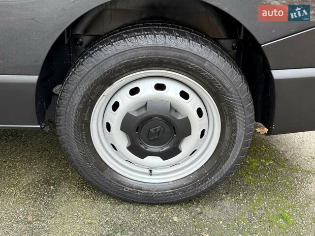 Серый Рено Трафик, объемом двигателя 2 л и пробегом 98 тыс. км за 25800 $, фото 19 на Automoto.ua