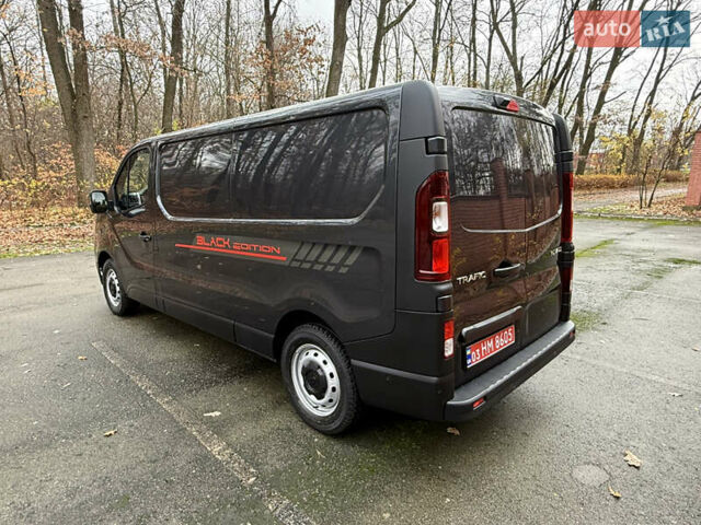 Серый Рено Трафик, объемом двигателя 2 л и пробегом 98 тыс. км за 25800 $, фото 54 на Automoto.ua