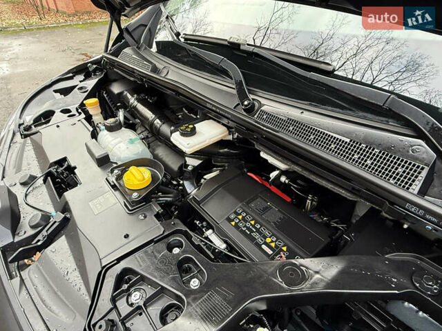 Серый Рено Трафик, объемом двигателя 2 л и пробегом 98 тыс. км за 25800 $, фото 62 на Automoto.ua