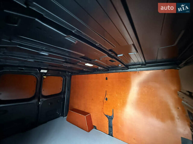Серый Рено Трафик, объемом двигателя 2 л и пробегом 98 тыс. км за 25800 $, фото 45 на Automoto.ua