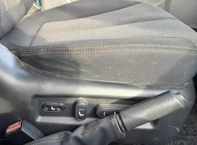 Серый Рено Трафик, объемом двигателя 1.4 л и пробегом 363 тыс. км за 7500 $, фото 7 на Automoto.ua