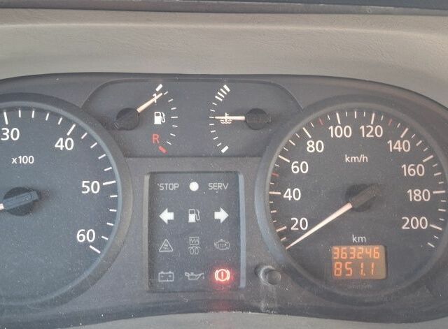 Серый Рено Трафик, объемом двигателя 1.4 л и пробегом 363 тыс. км за 7500 $, фото 6 на Automoto.ua