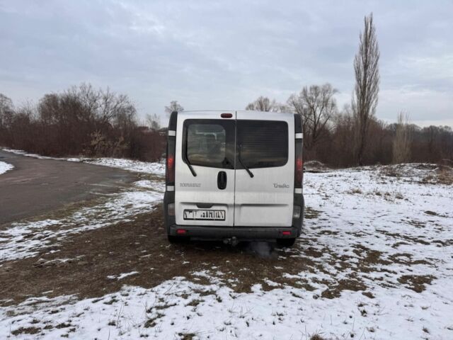 Серый Рено Трафик, объемом двигателя 2 л и пробегом 500 тыс. км за 6000 $, фото 1 на Automoto.ua
