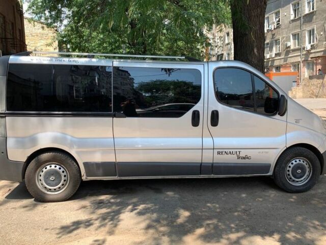Сірий Рено Трафік, об'ємом двигуна 2 л та пробігом 234 тис. км за 3600 $, фото 2 на Automoto.ua