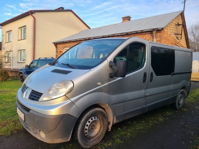 Сірий Рено Трафік, об'ємом двигуна 2.5 л та пробігом 298 тис. км за 5013 $, фото 1 на Automoto.ua