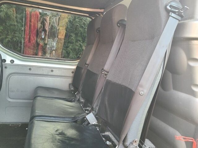 Сірий Рено Трафік, об'ємом двигуна 2.5 л та пробігом 298 тис. км за 5013 $, фото 3 на Automoto.ua