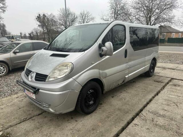 Сірий Рено Трафік, об'ємом двигуна 2 л та пробігом 100 тис. км за 3600 $, фото 1 на Automoto.ua