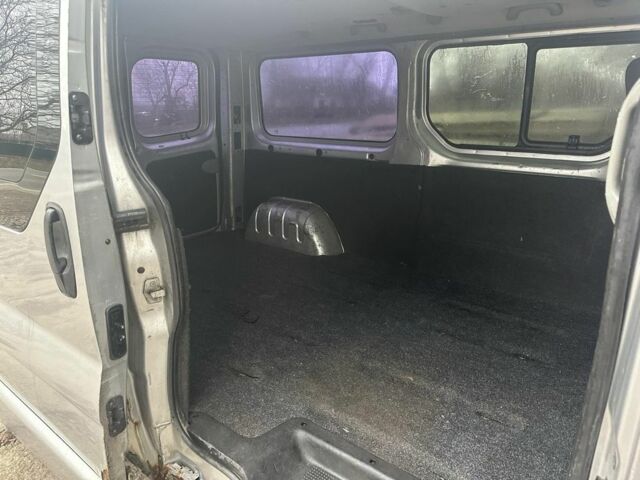 Сірий Рено Трафік, об'ємом двигуна 2 л та пробігом 100 тис. км за 3600 $, фото 7 на Automoto.ua