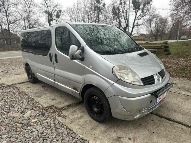 Сірий Рено Трафік, об'ємом двигуна 2 л та пробігом 100 тис. км за 3600 $, фото 3 на Automoto.ua