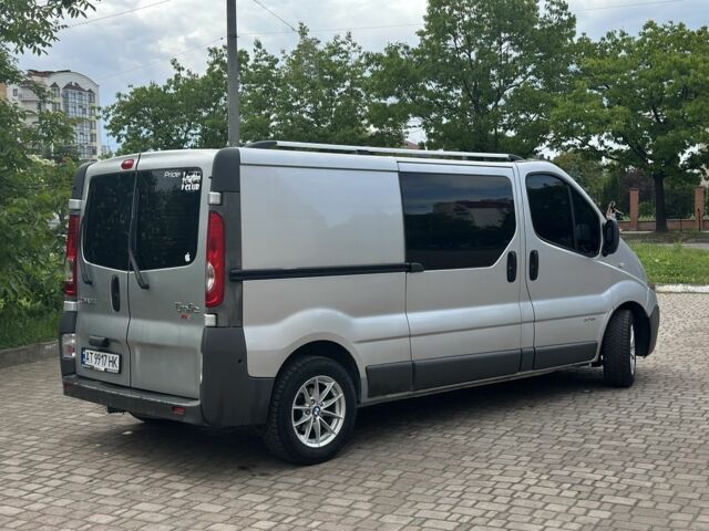 Сірий Рено Трафік, об'ємом двигуна 2 л та пробігом 305 тис. км за 9300 $, фото 1 на Automoto.ua