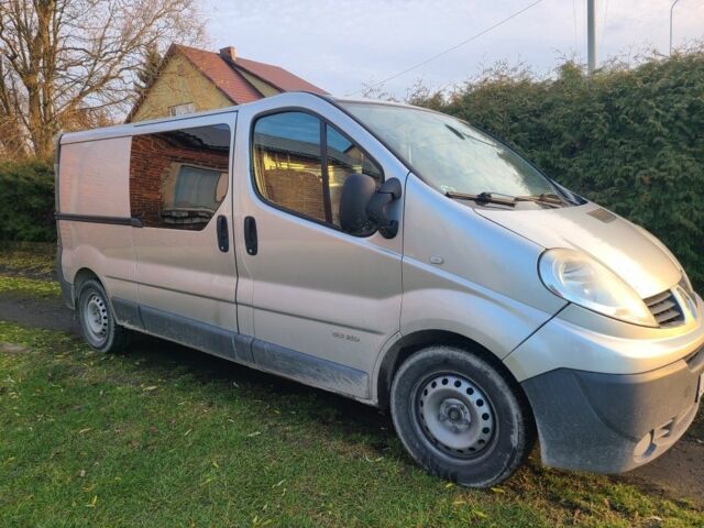 Сірий Рено Трафік, об'ємом двигуна 2.5 л та пробігом 298 тис. км за 5013 $, фото 2 на Automoto.ua