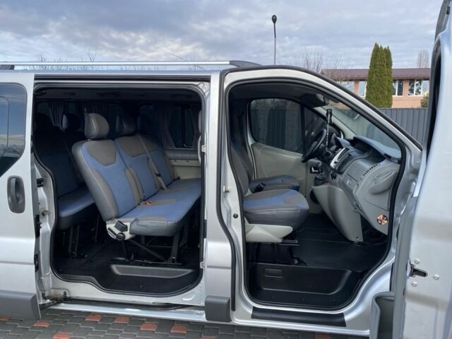 Серый Рено Трафик, объемом двигателя 2 л и пробегом 348 тыс. км за 12700 $, фото 5 на Automoto.ua