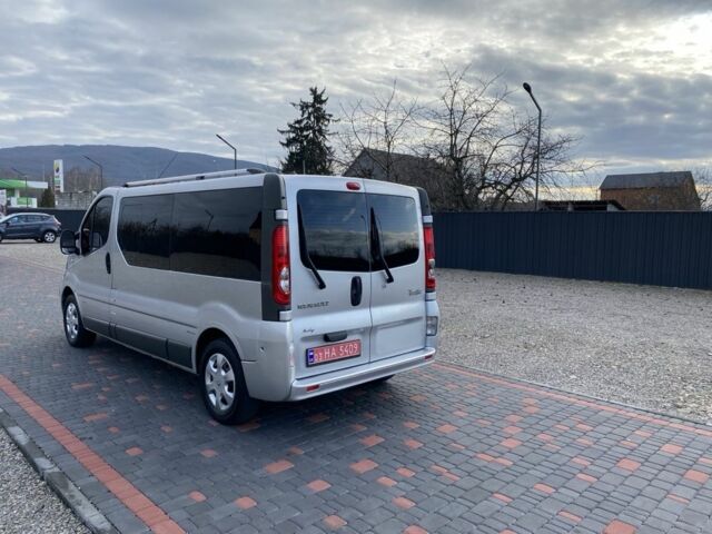 Серый Рено Трафик, объемом двигателя 2 л и пробегом 348 тыс. км за 12700 $, фото 2 на Automoto.ua