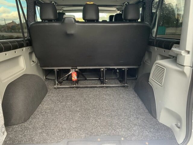 Серый Рено Трафик, объемом двигателя 2 л и пробегом 261 тыс. км за 14200 $, фото 4 на Automoto.ua