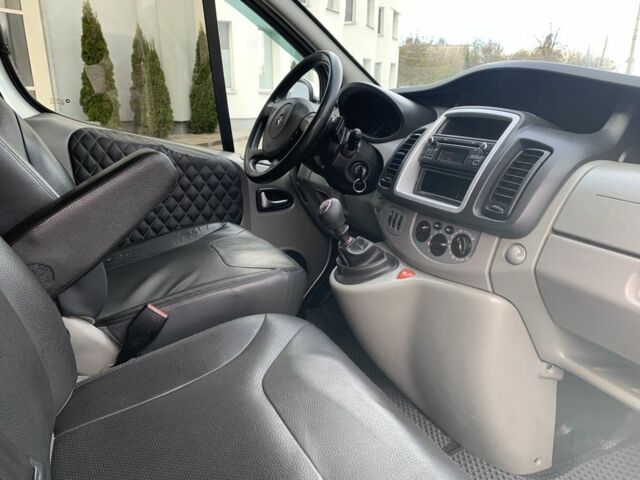 Серый Рено Трафик, объемом двигателя 2 л и пробегом 261 тыс. км за 14200 $, фото 5 на Automoto.ua