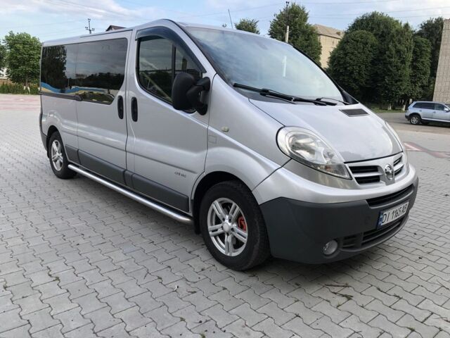 Серый Рено Трафик, объемом двигателя 2 л и пробегом 270 тыс. км за 13500 $, фото 1 на Automoto.ua