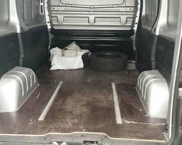 Сірий Рено Трафік, об'ємом двигуна 2 л та пробігом 138 тис. км за 21300 $, фото 10 на Automoto.ua