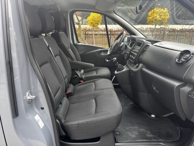 Серый Рено Трафик, объемом двигателя 2 л и пробегом 230 тыс. км за 26770 $, фото 10 на Automoto.ua