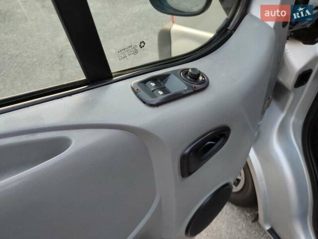 Сірий Рено Трафік, об'ємом двигуна 1.9 л та пробігом 280 тис. км за 6800 $, фото 12 на Automoto.ua