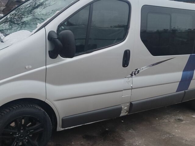 Серый Рено Трафик, объемом двигателя 1.9 л и пробегом 340 тыс. км за 4000 $, фото 1 на Automoto.ua