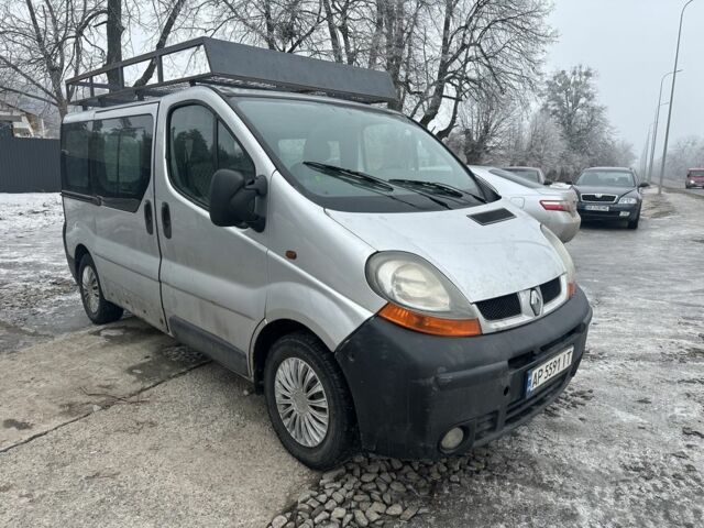 Серый Рено Трафик, объемом двигателя 1.9 л и пробегом 300 тыс. км за 3650 $, фото 2 на Automoto.ua