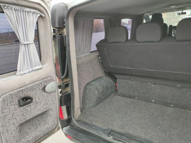 Сірий Рено Трафік, об'ємом двигуна 1.9 л та пробігом 280 тис. км за 6900 $, фото 8 на Automoto.ua