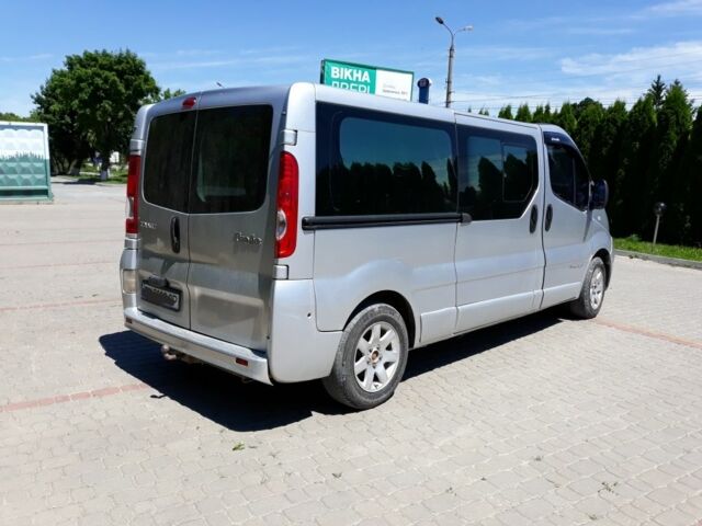 Серый Рено Трафик, объемом двигателя 0 л и пробегом 280 тыс. км за 8000 $, фото 2 на Automoto.ua