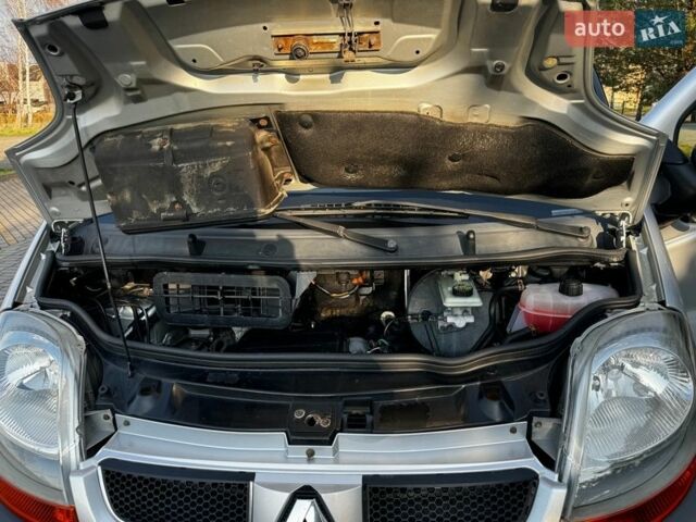 Сірий Рено Трафік, об'ємом двигуна 1.9 л та пробігом 260 тис. км за 6850 $, фото 90 на Automoto.ua