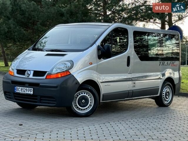Сірий Рено Трафік, об'ємом двигуна 1.9 л та пробігом 260 тис. км за 6850 $, фото 2 на Automoto.ua